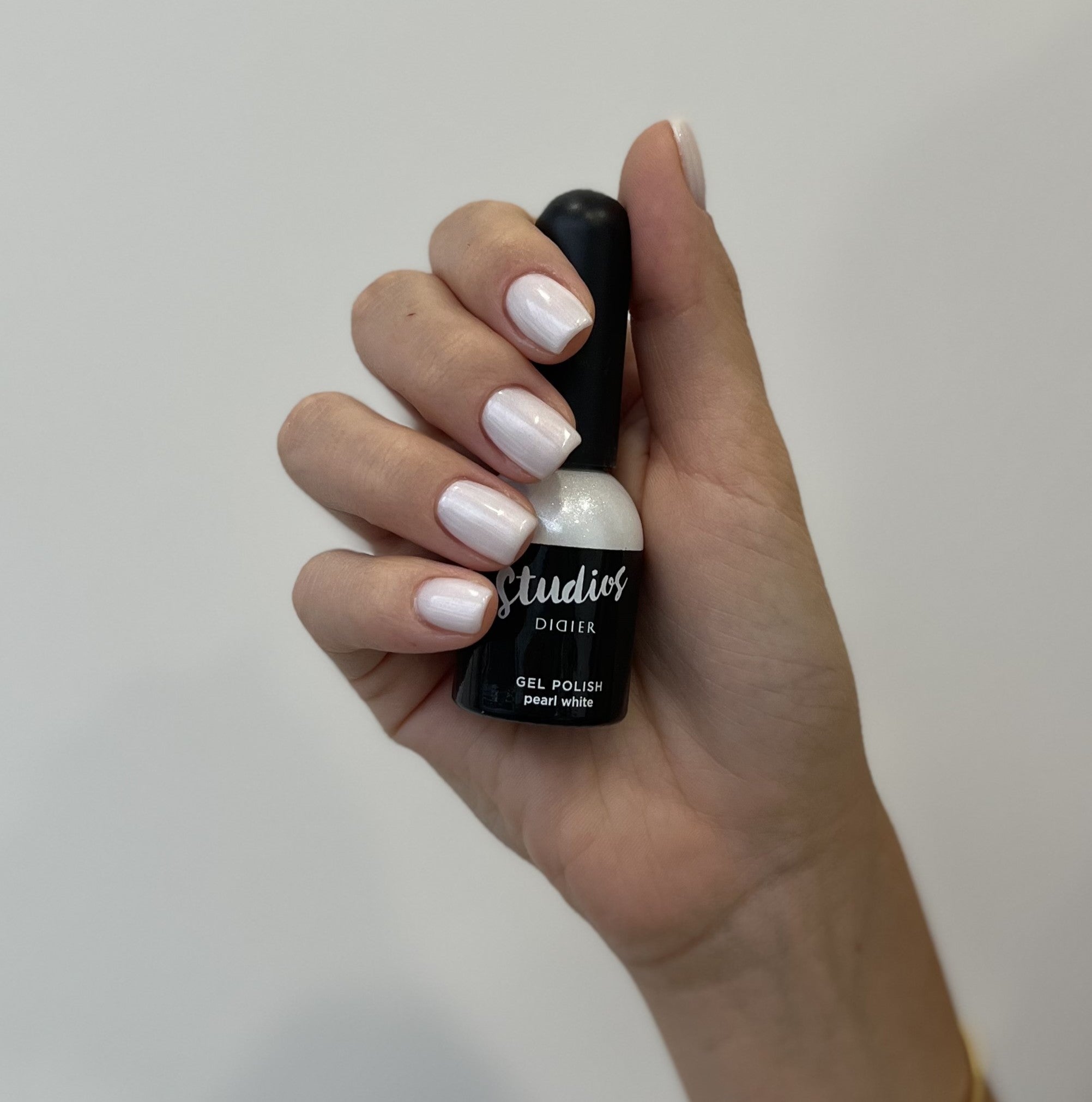Studios Didier Pearl White gellakk perlemor