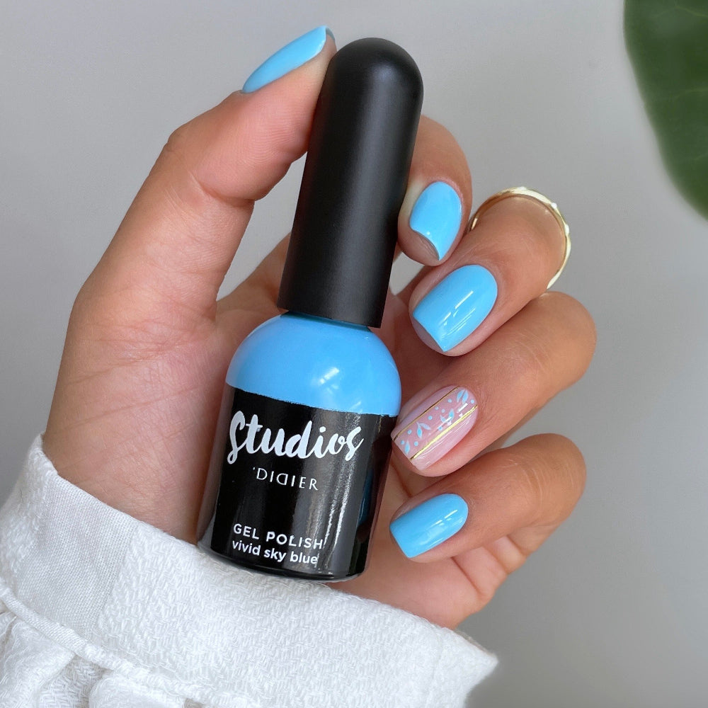 Didier Lab Studios Vivid Sky Blue gellakk 8 ml lyseblå