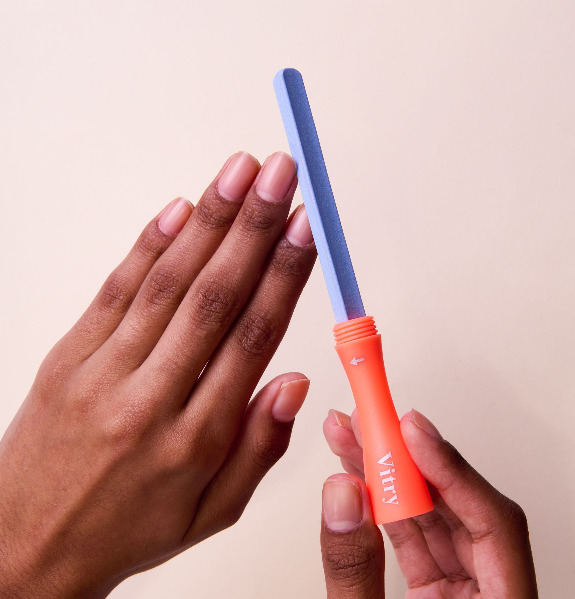 Vitry Fluorescent keramisk neglefil med hette